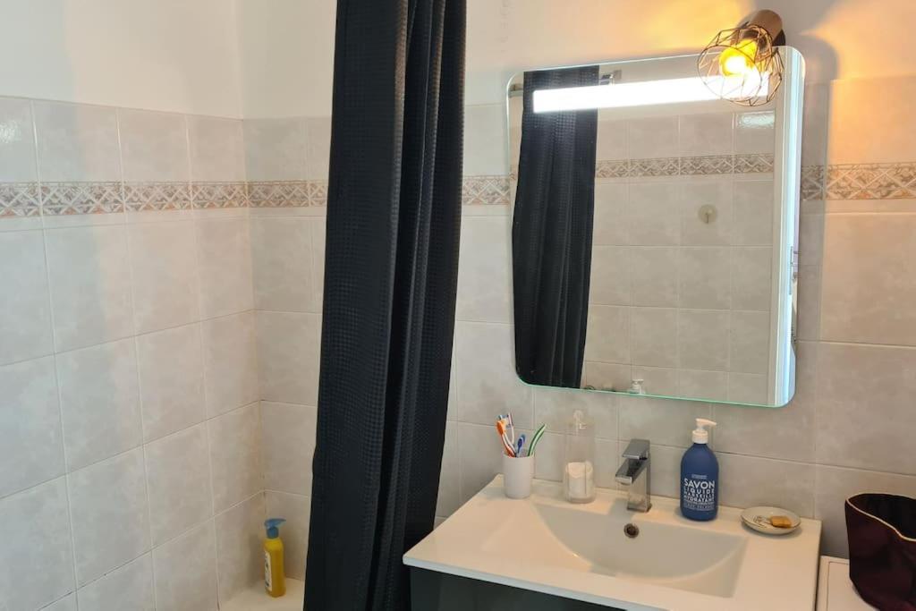 Appartement Vue Mer Sur Les Hauteurs De Nizza Exterior foto