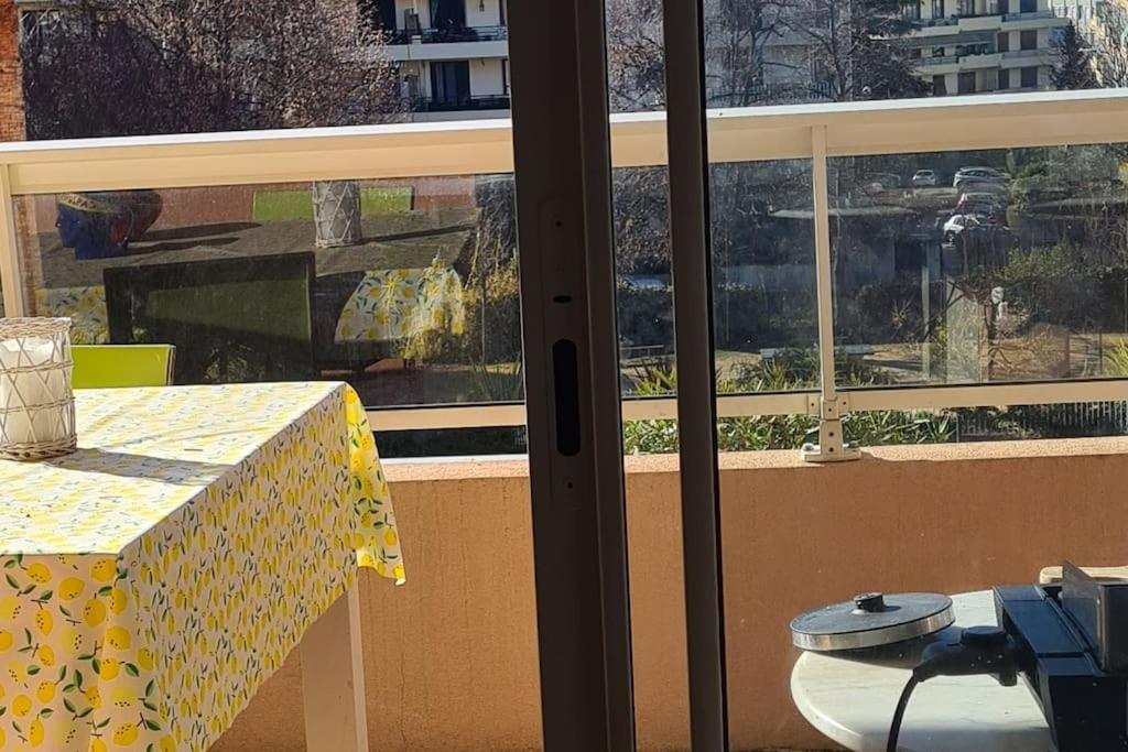Appartement Vue Mer Sur Les Hauteurs De Nizza Exterior foto